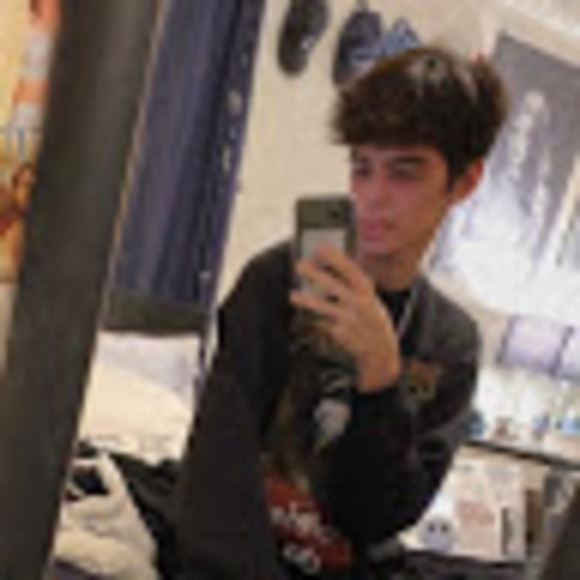 Meet your Posher, Alec - Picture 1 of 1